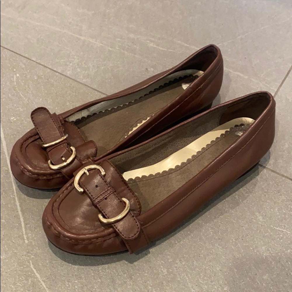 Brown GLUV your feet loafers